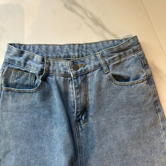 Knee Rip Baggy Jeans - Picture 2 of 4